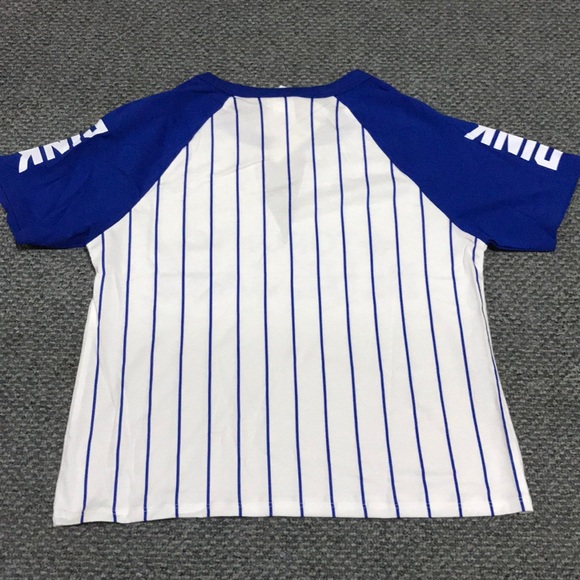 Toronto Blue Jays Top - Picture 2 of 3